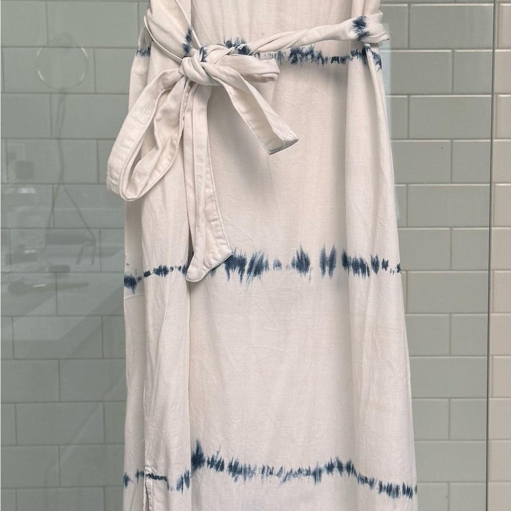 NWOT Chelsea & Violet Blue and White Tie-Dye maxi dress sz M